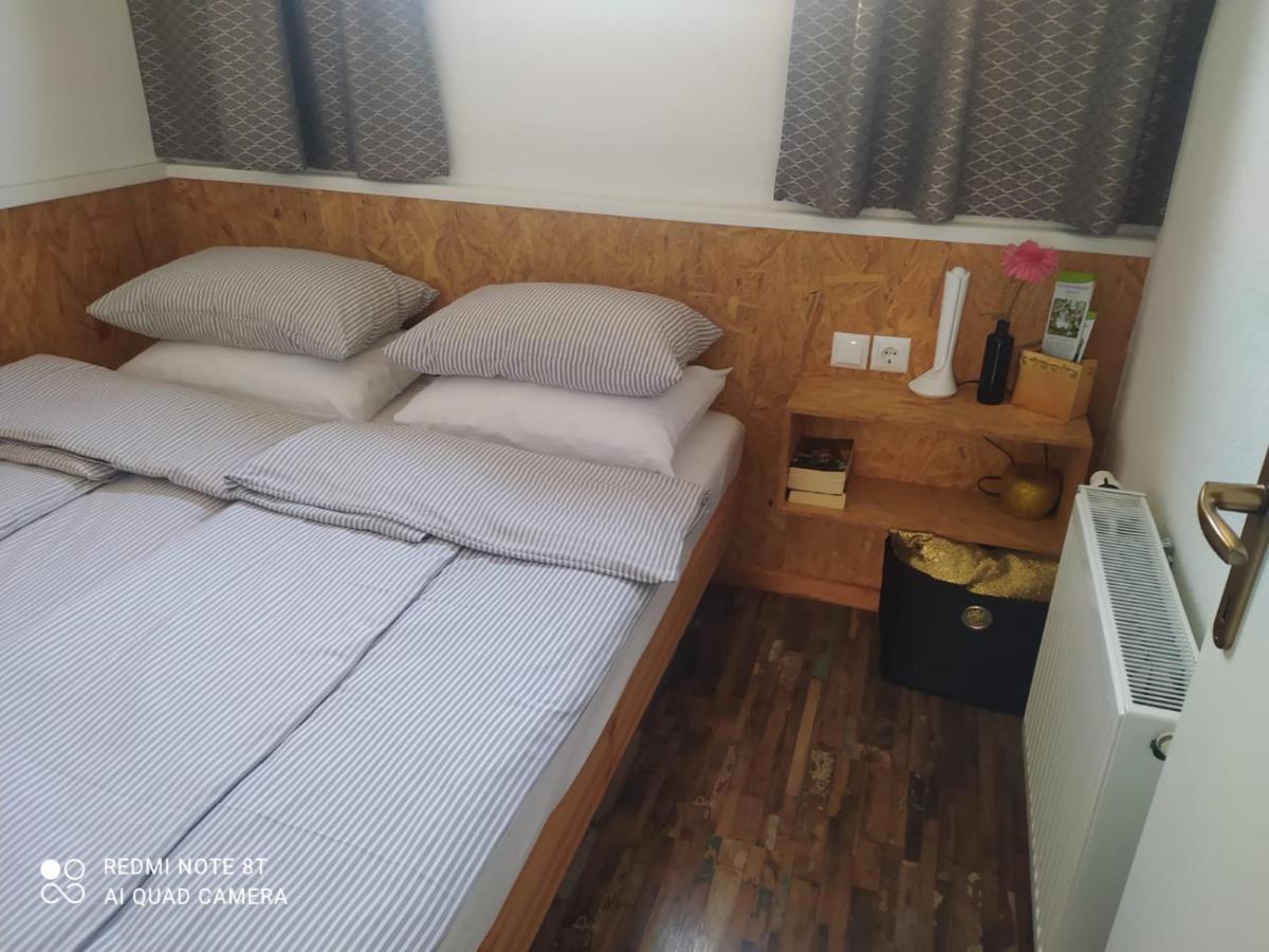 Studio Apartman Gradna Samobor Eksteriør billede